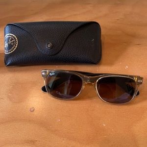 Ray-Ban Wayfarer Sunglasses